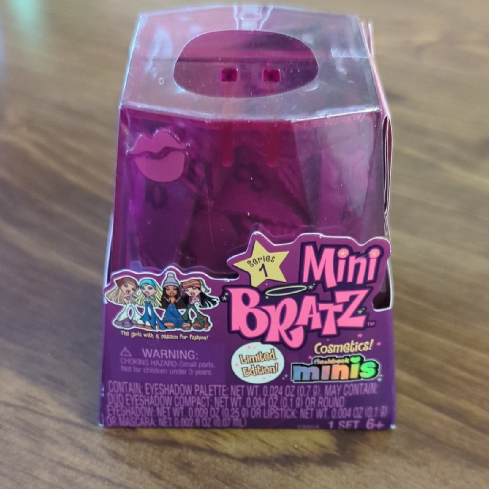 Mini Bratz Cosmetics-Limited Edition *Surprise*